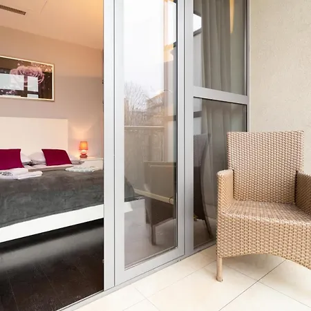 Lägenhet Secret Charm Fully Equipped With Balcony *