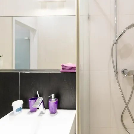 Secret Charm Fully Equipped With Balcony Апартаменты *