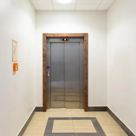 Secret Charm Fully Equipped With Balcony Краков