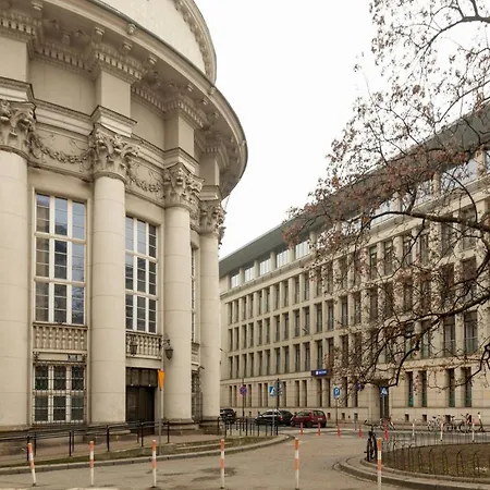 Secret Charm Fully Equipped With Balcony